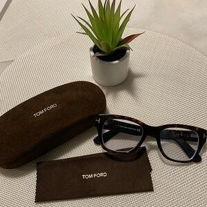 Tom Ford unisex chunky tortoise eyeglasses